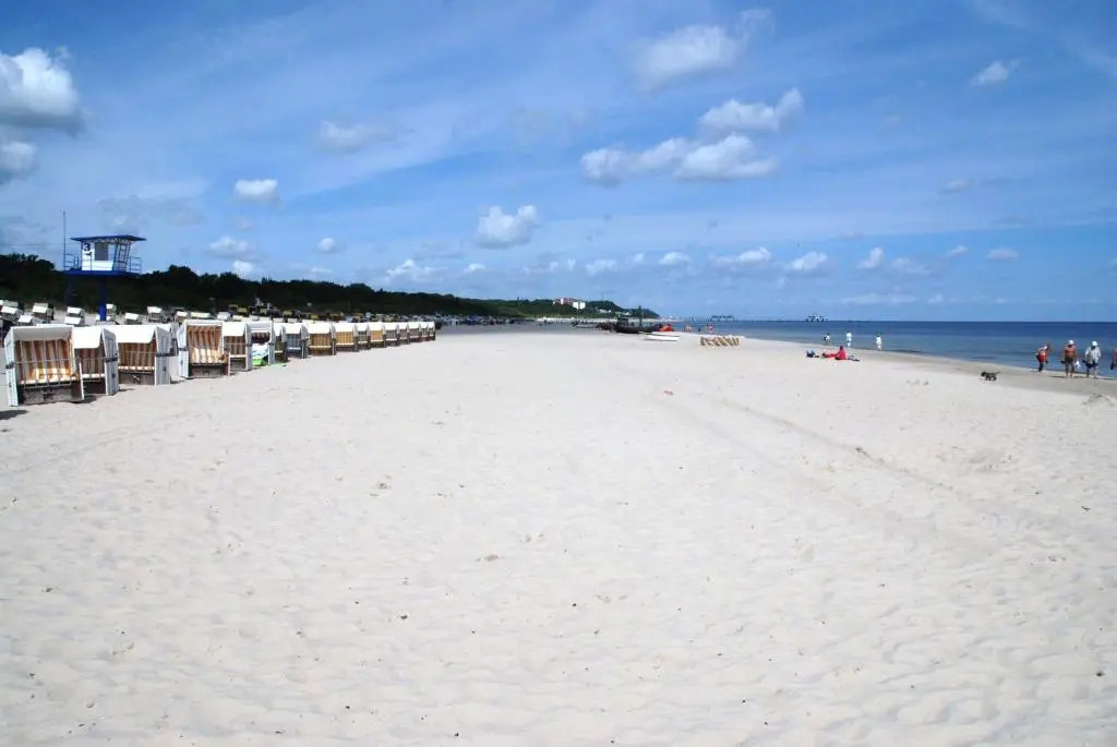 Fewo Traum, 4-Sterne Ferienwohnungen mit Swimmingpool und Whirlpool, 500m bis zum Achterwasser mit Badestrand