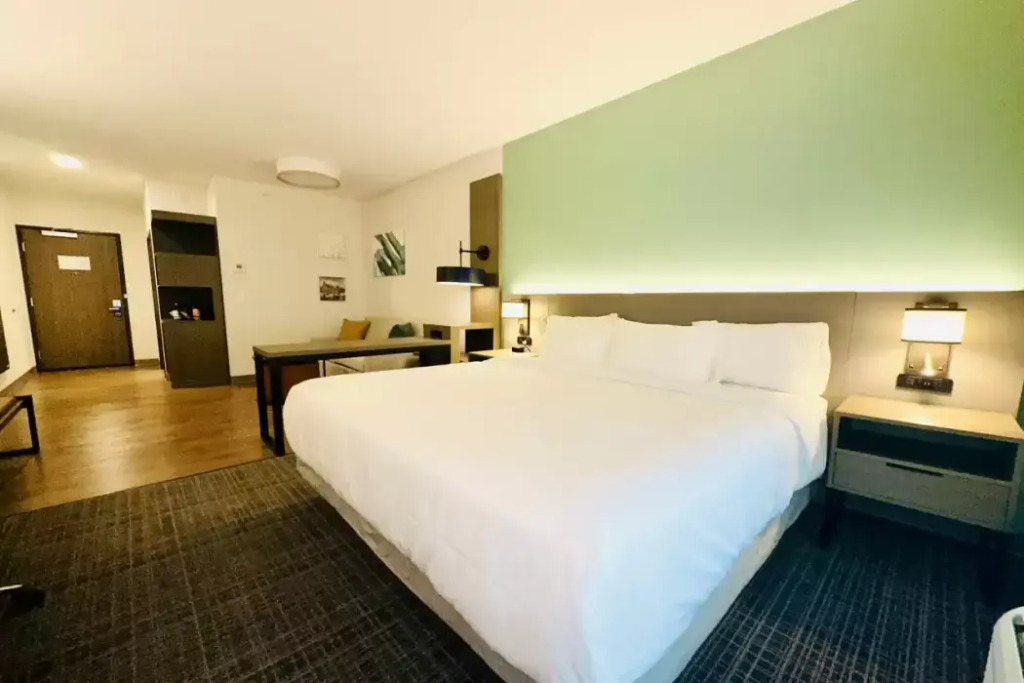 Comfort Inn & Suites Nashville Bellevue