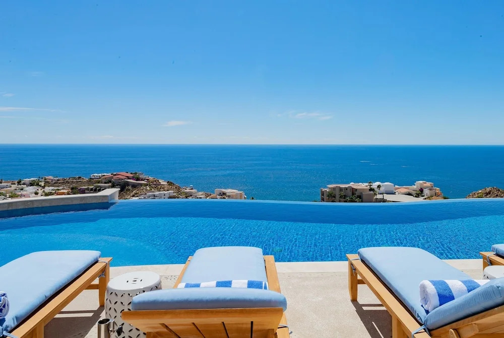 Villa With Sweeping Ocean Views From Pedregal: Casa Stella