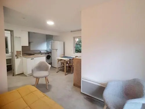 Apartment Maguejea, 13 Rue Paul Cere 8