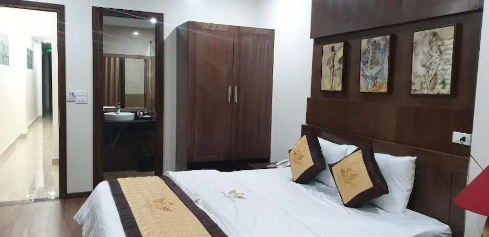 Phuong Trang Hotel by Bay Luxury