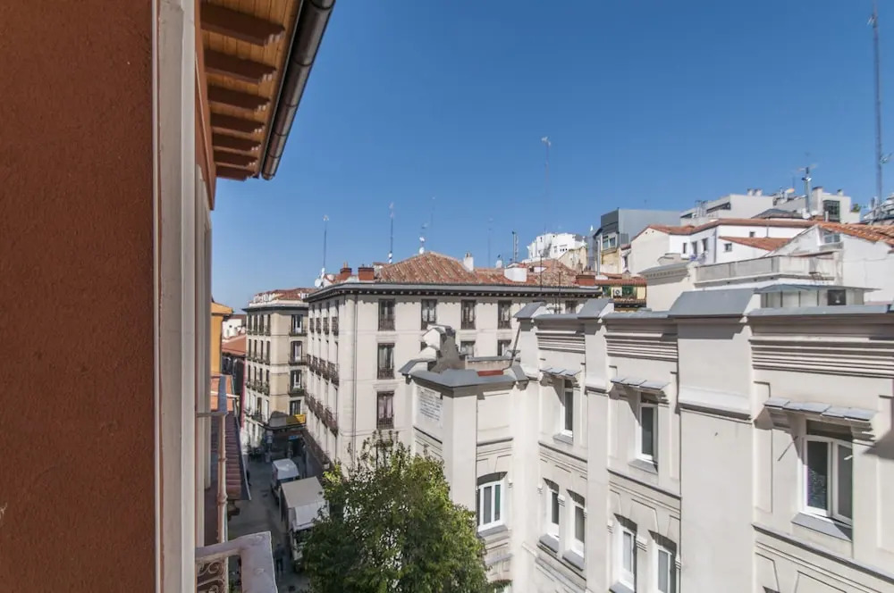 Charming Plaza de Callao