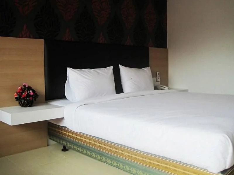 Orange Grand Hotel