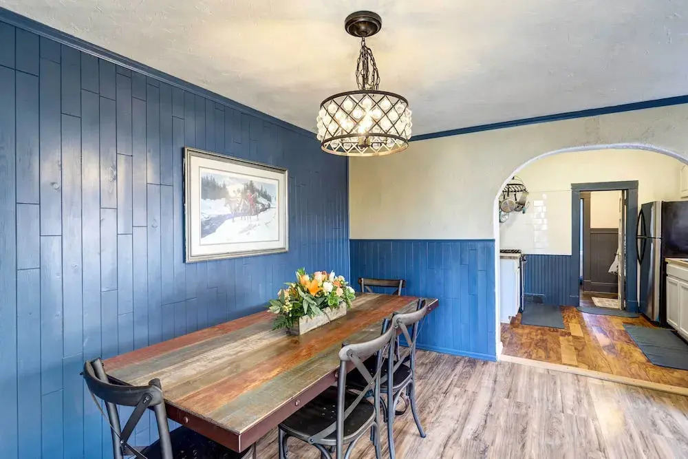 Charming Montrose Family Home: Block to Downtown!