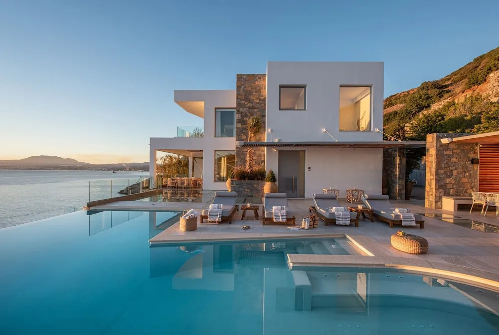 Lady Sea 6 Bedroom Villa with Heated Pool & Private Beach Access
