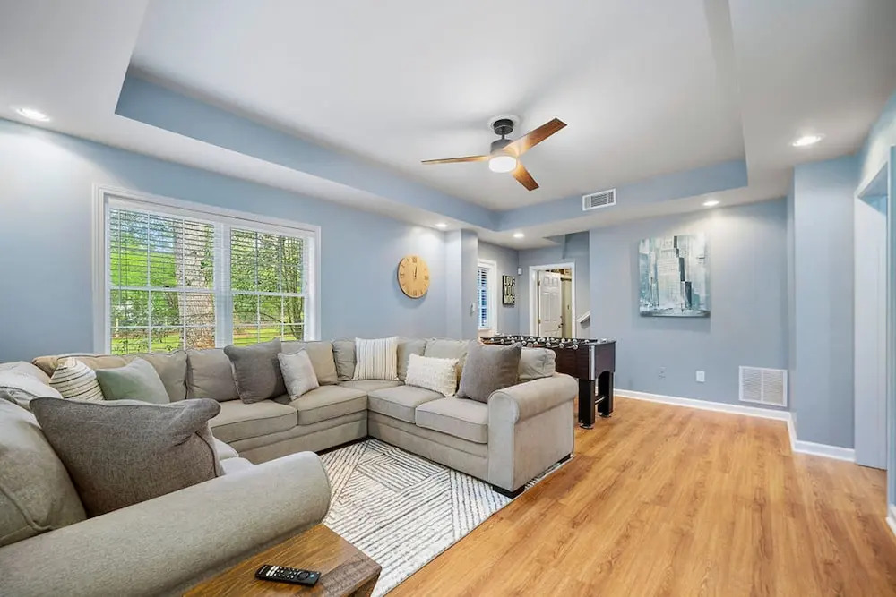 Beautiful and Quiet Newly Renovated 4 Bedroom Retreat