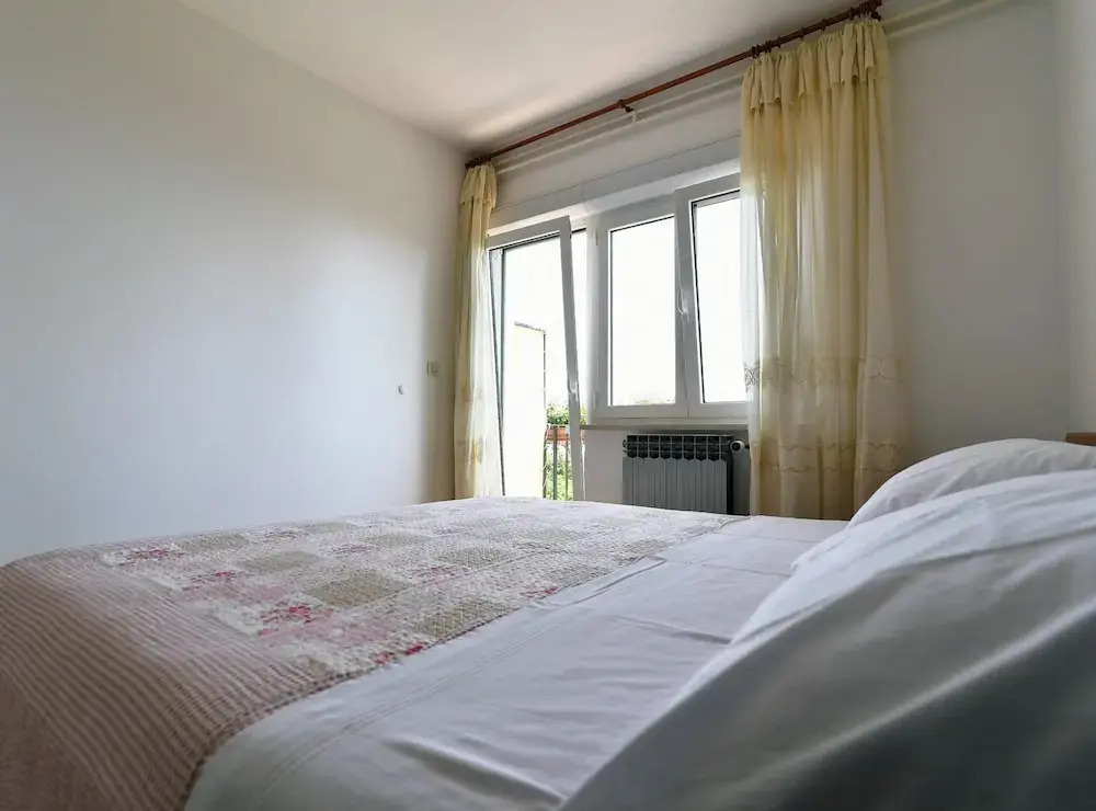 Scenic Retreat Rooms and Family Apartment