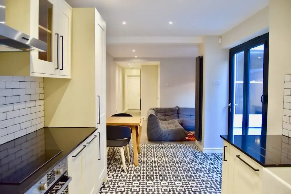 Spacious 1 Bedroom Flat With Garden