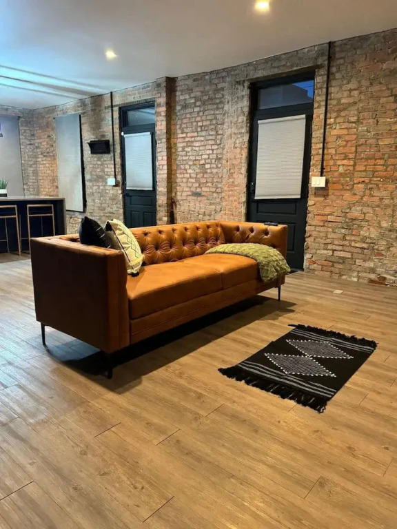 Short North Convention King Bed Parking Free