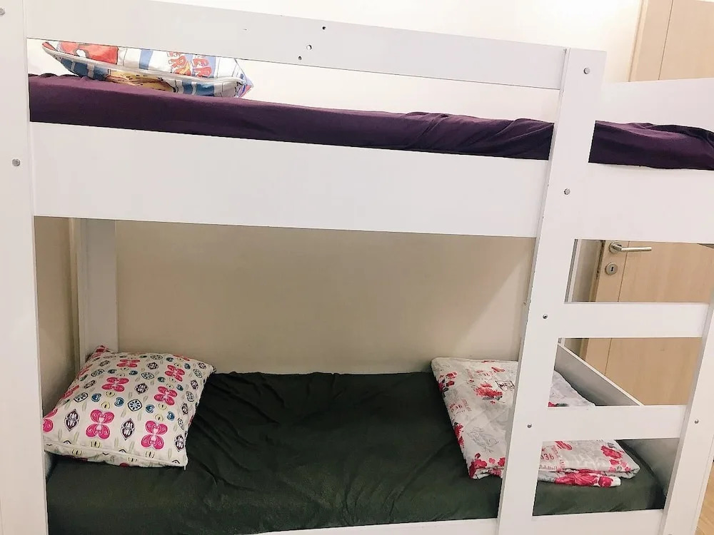 Safe Secure 3 bedroom top floor flat