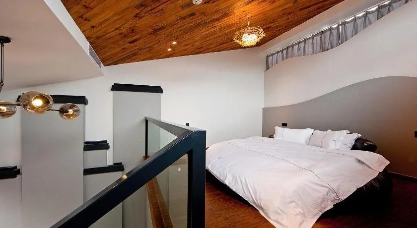 Yan Art Hotel