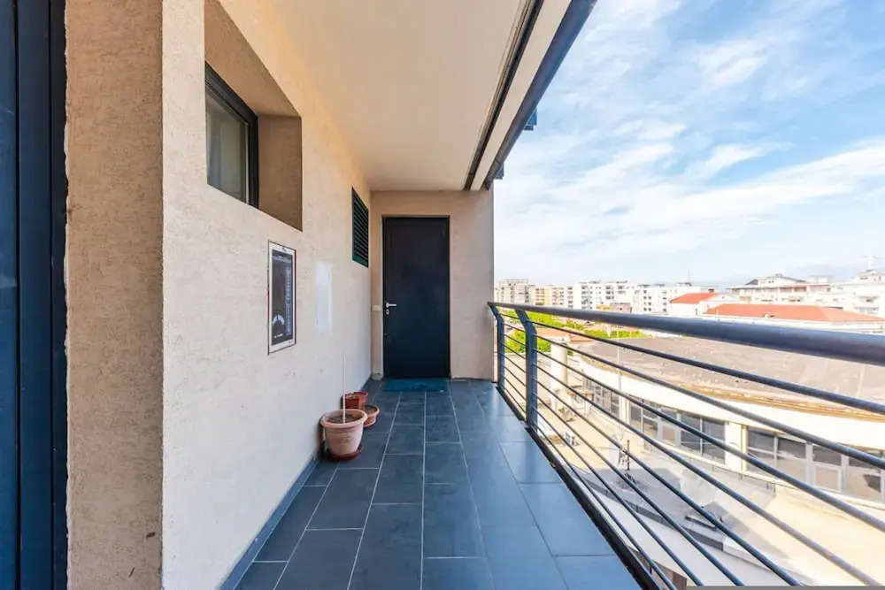 2-br Apartment Close to Radio Shkodra Roger That