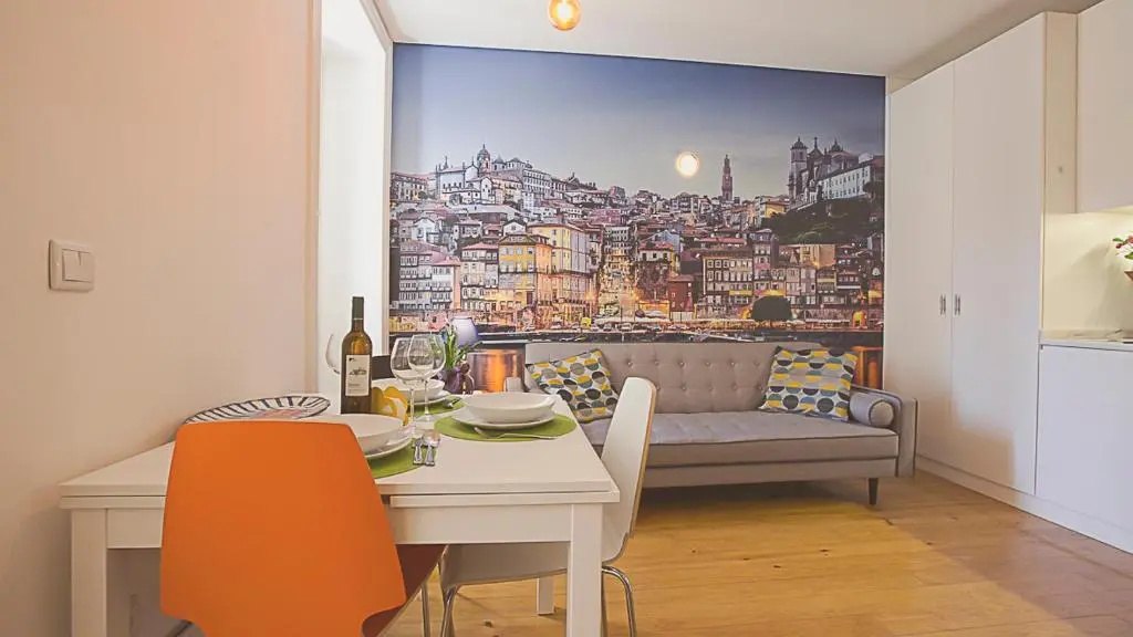 BmyGuest - Almada Garden Apartment