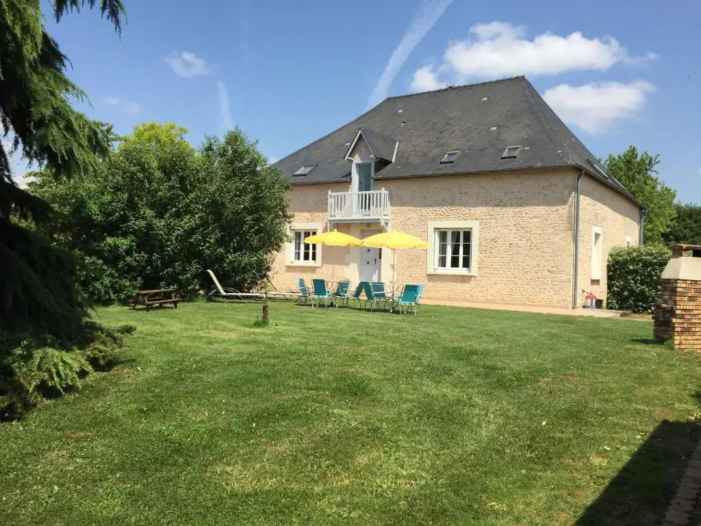 Manoir de charme avec jardin, salle de jeux et proche du Mans  - FR-1-410-197