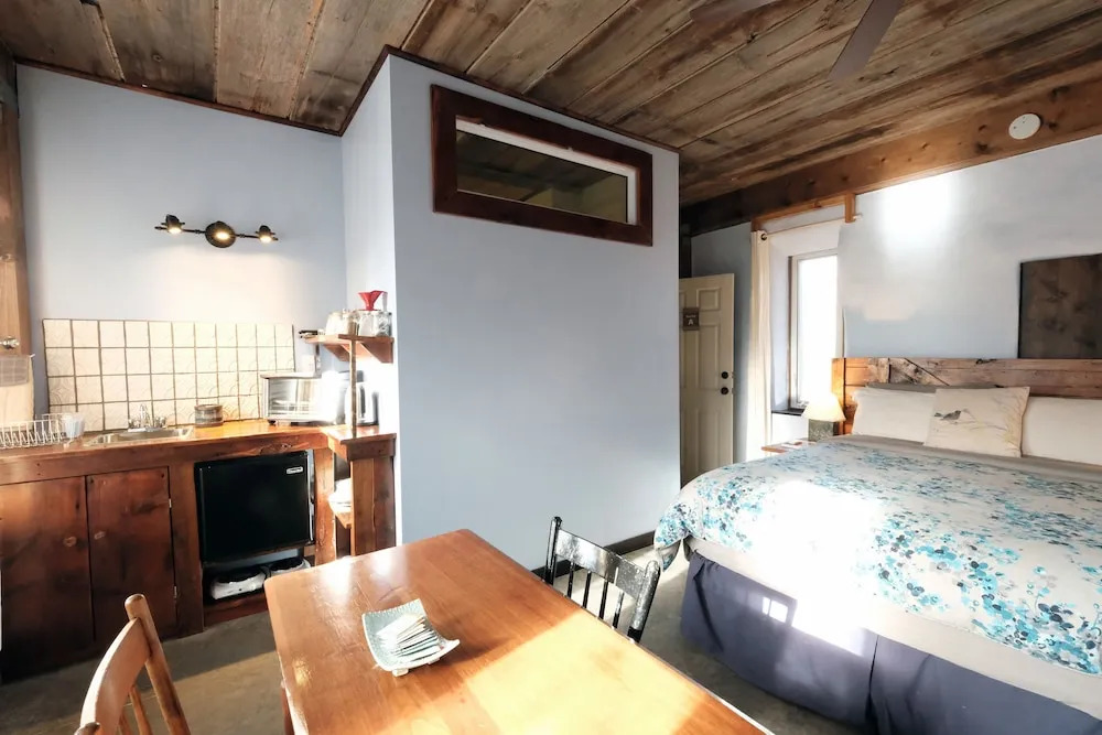 Owls Nest Suites