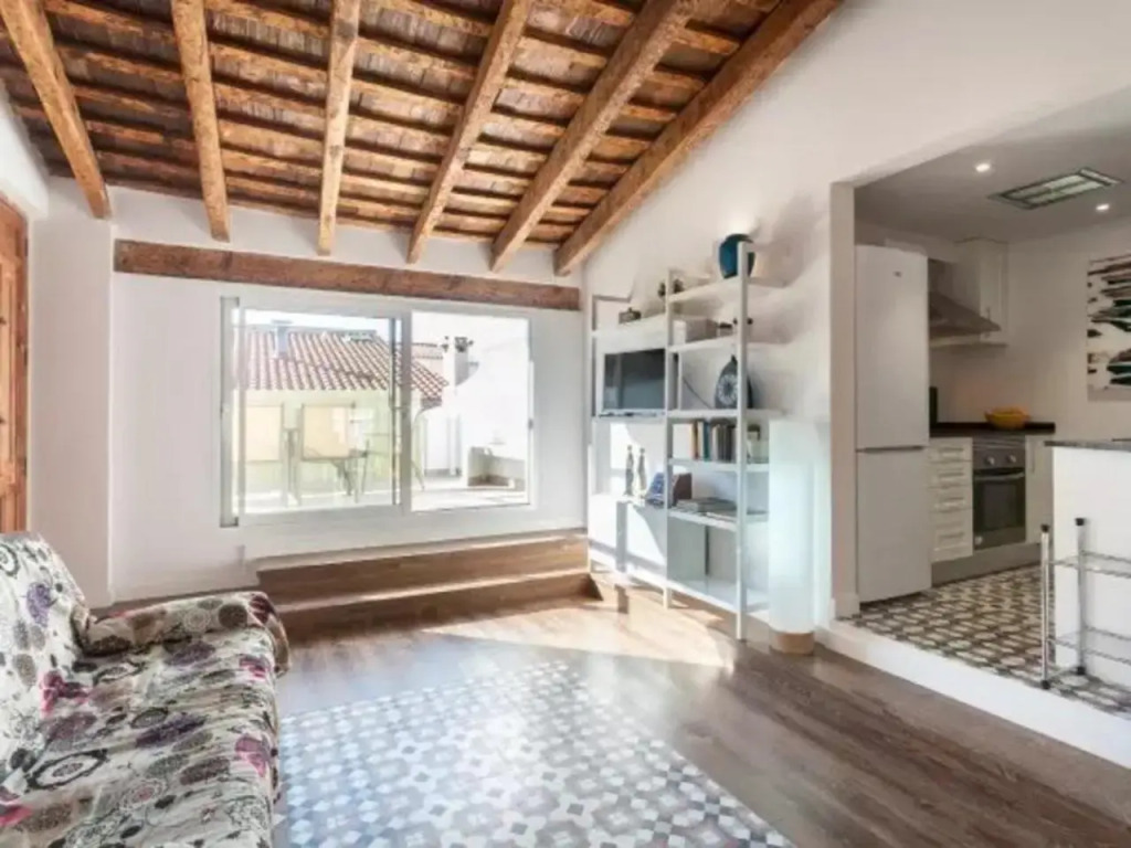 Center-2Br, 2Ba-Attic-Terrace,View, Wi-Fi, A/C