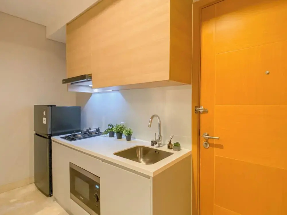 Fully Furnished And Elegant 2Br At Apartment Capitol Suites