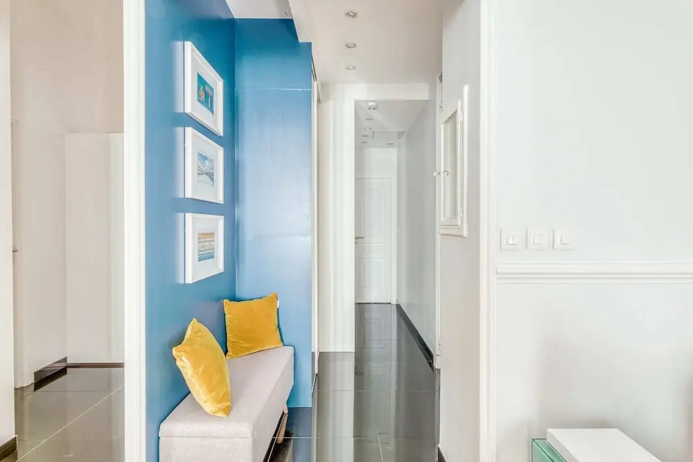 Luxury 2BR Apartment Near Le Vieux and Croisette