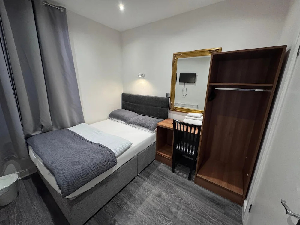 Skylark Guest House