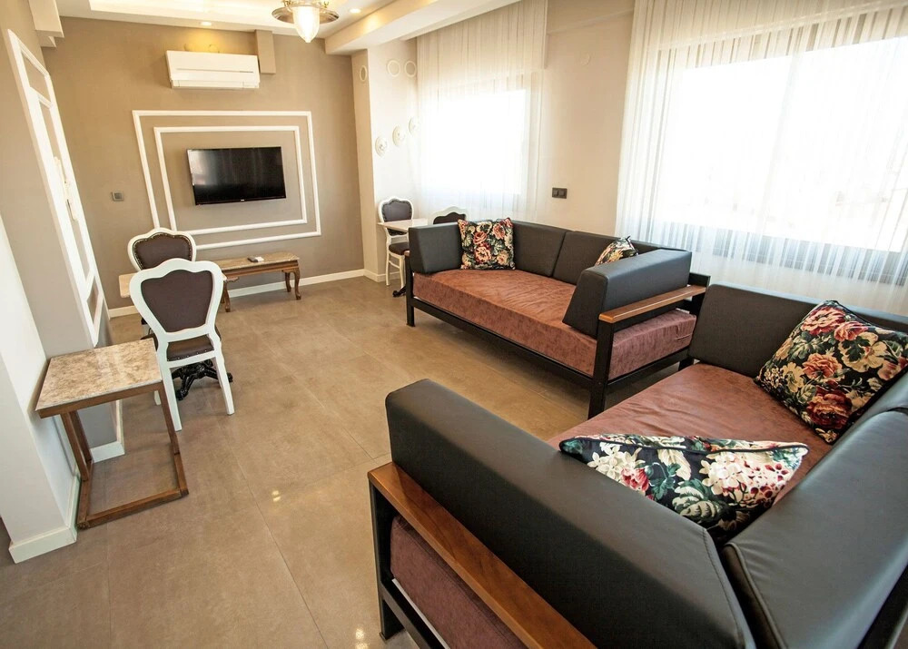 Lion Park Suites & Residence Hotel