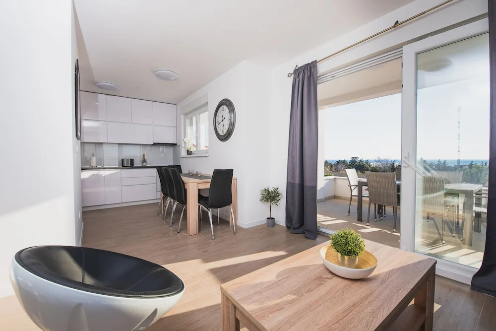 Pool Apartments Villa Dalia