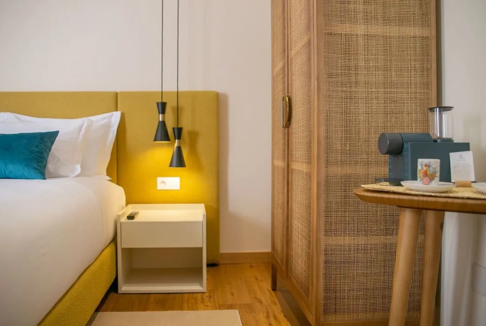 Constance Retreat - Douro Verde by FERO