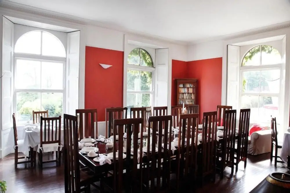 Barnabrow Country House