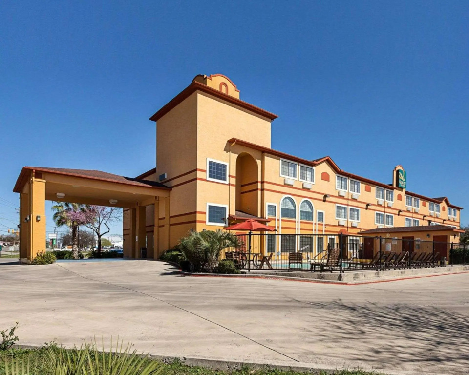 Quality Suites San Antonio Brooks City Base