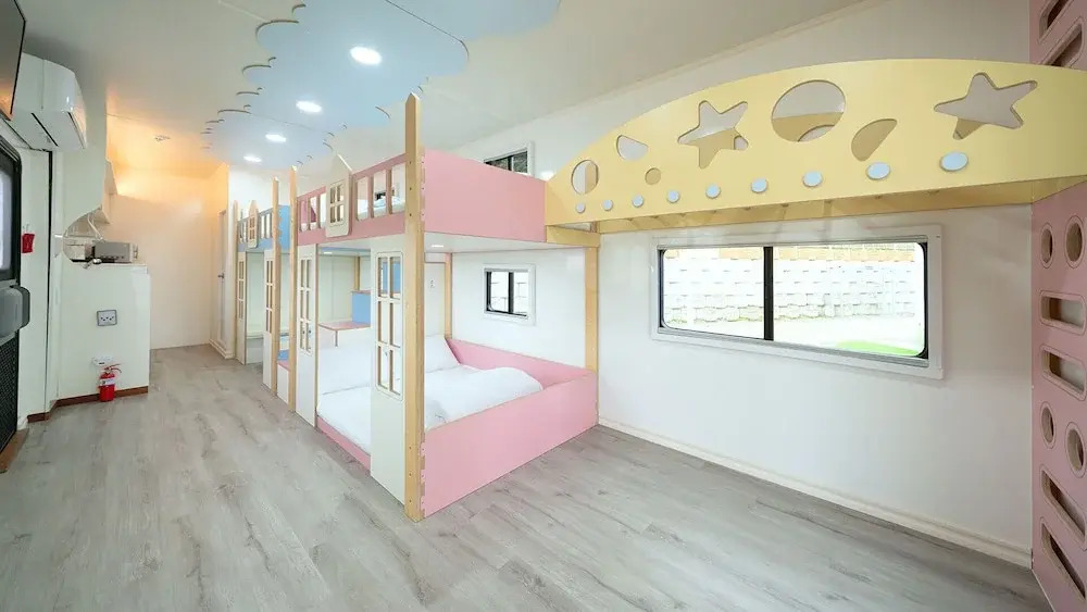 Hwaseong Refreshing Glamping&Caravan