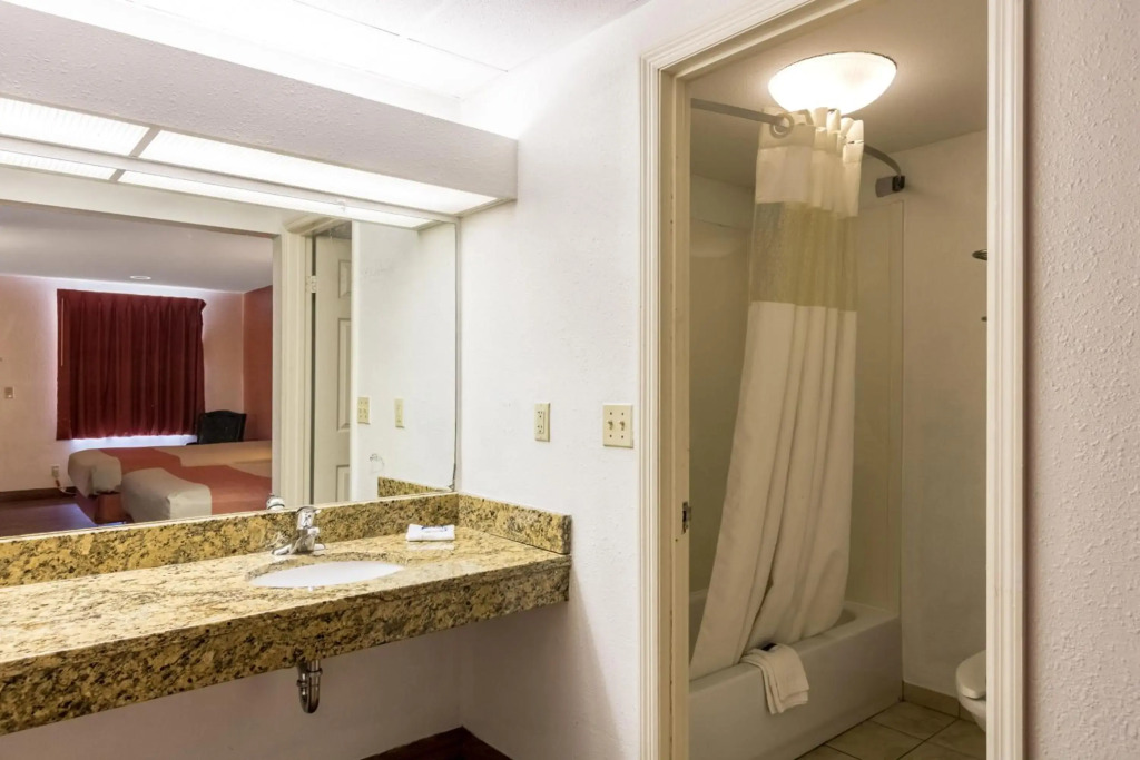 Motel 6-Pooler, GA - Savannah Airport