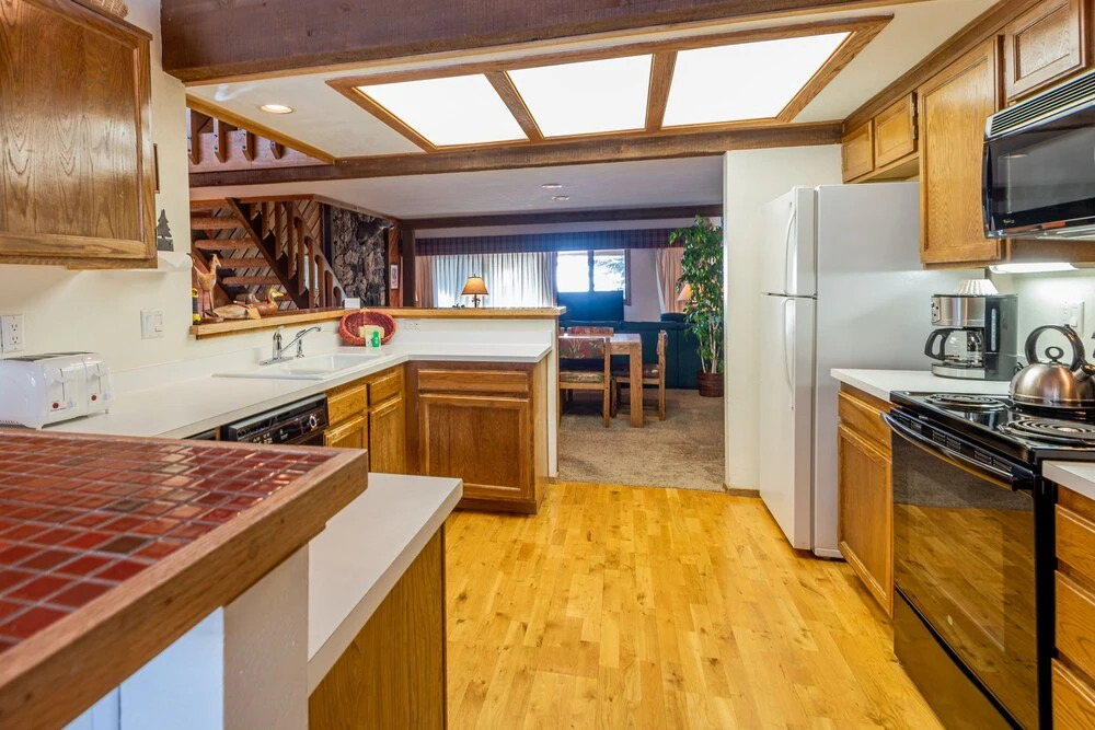 Sunburst Condominiums 2779 By Redawning
