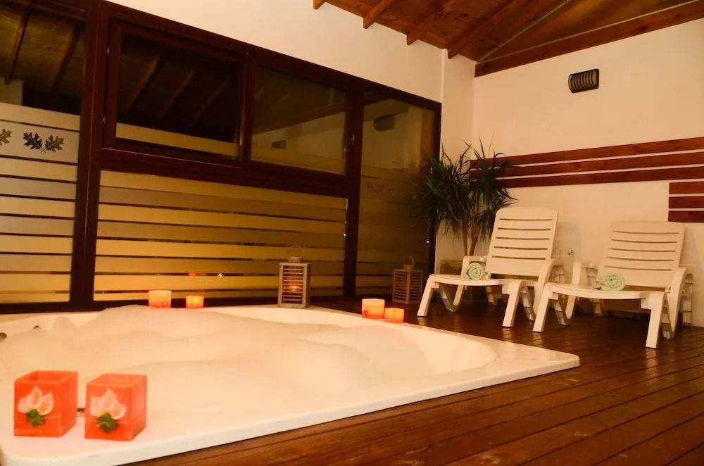 Hotel Roble Blanco