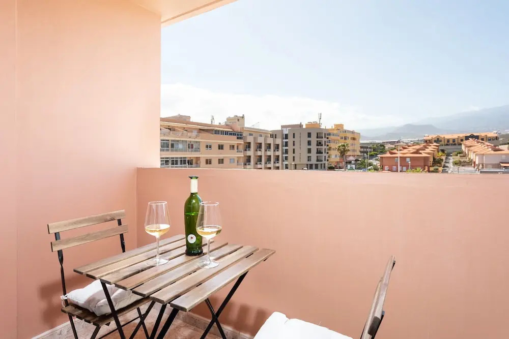 El Médano Yellow Sand Apartment, Downtown, Beach and Sun