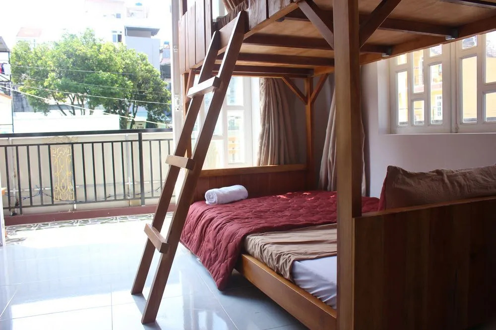 Tree House Hostel