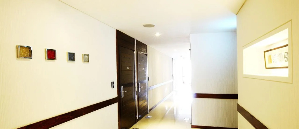 Q Hotel