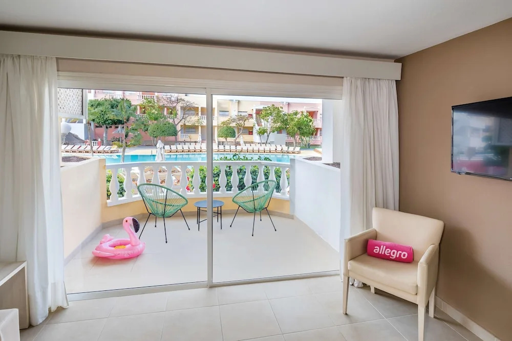 Servatur Isora Suites