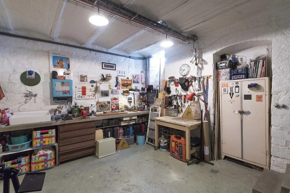 Loft Style Apartment With A Workshop Studio