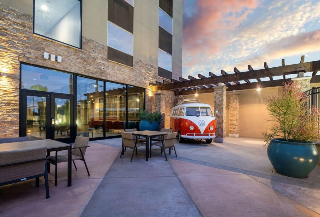 SunCoast Hotel Anaheim, Tapestry Collection by Hilton