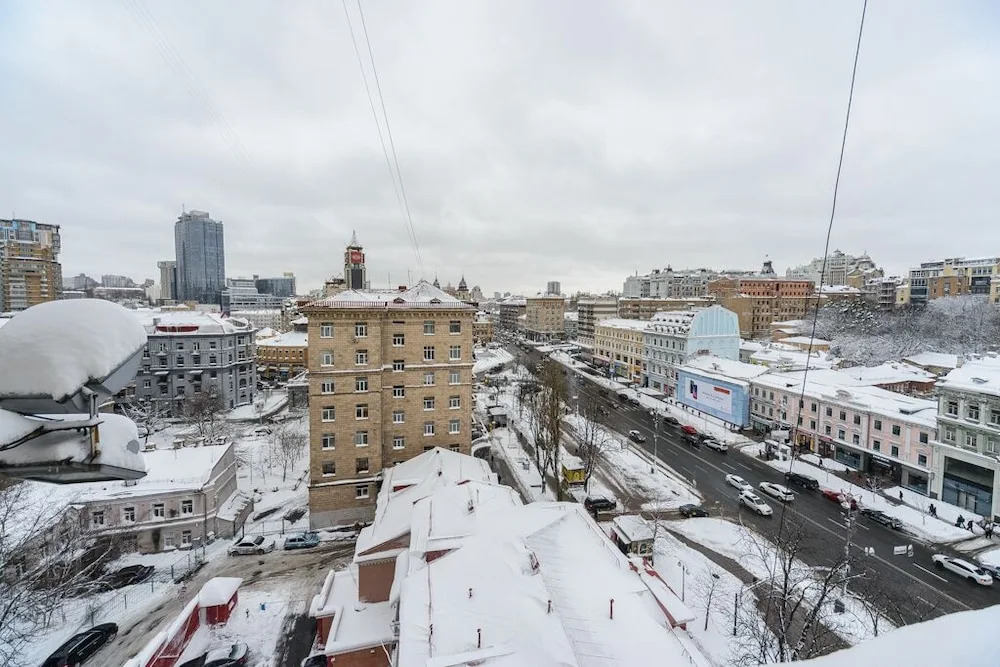 Апартаменты на Крещатике, 27-32