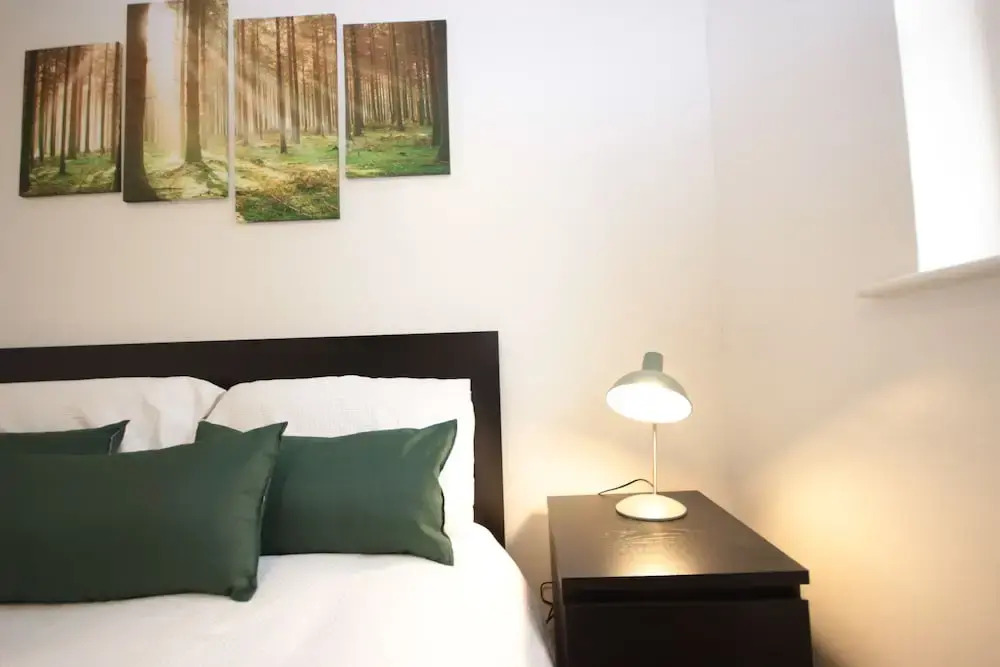 HU1 Marina Hub (sleeps 4)