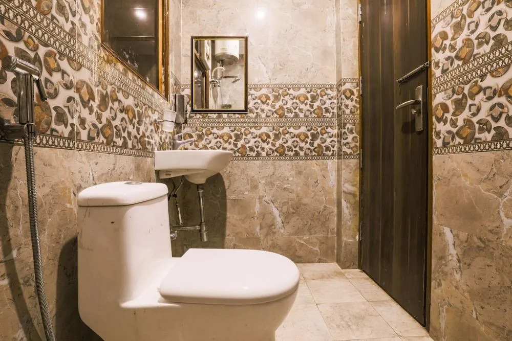 FabExpress Star Guest House