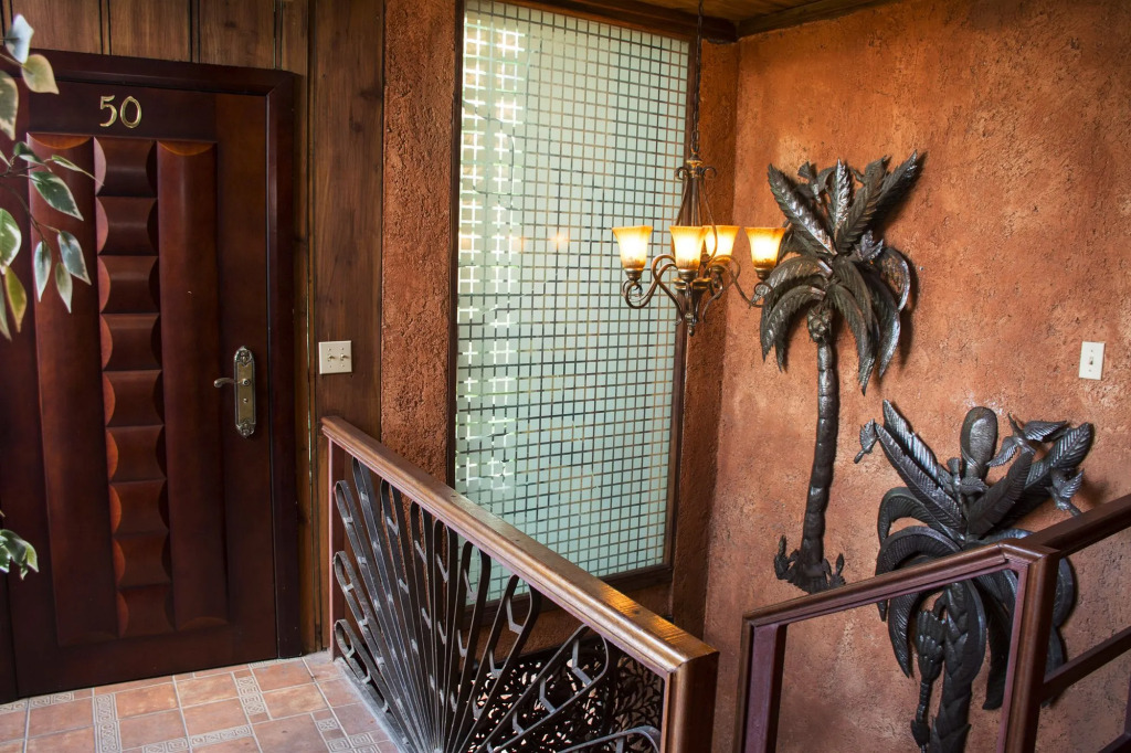 B & B Comfy Inn