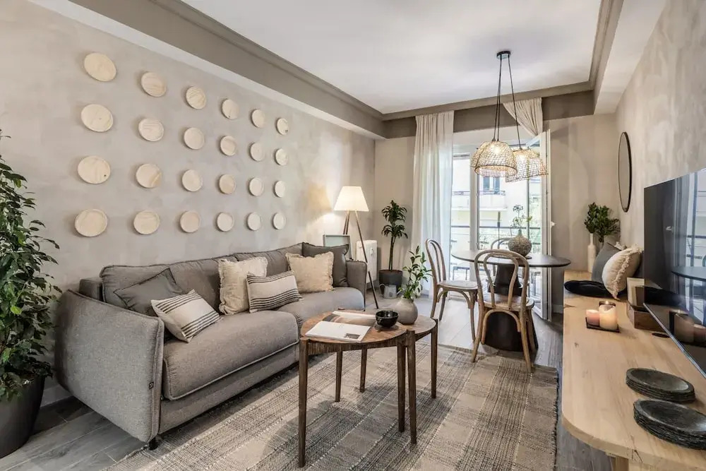 Mondragone - 1 Bedroom and Terrace in Goya
