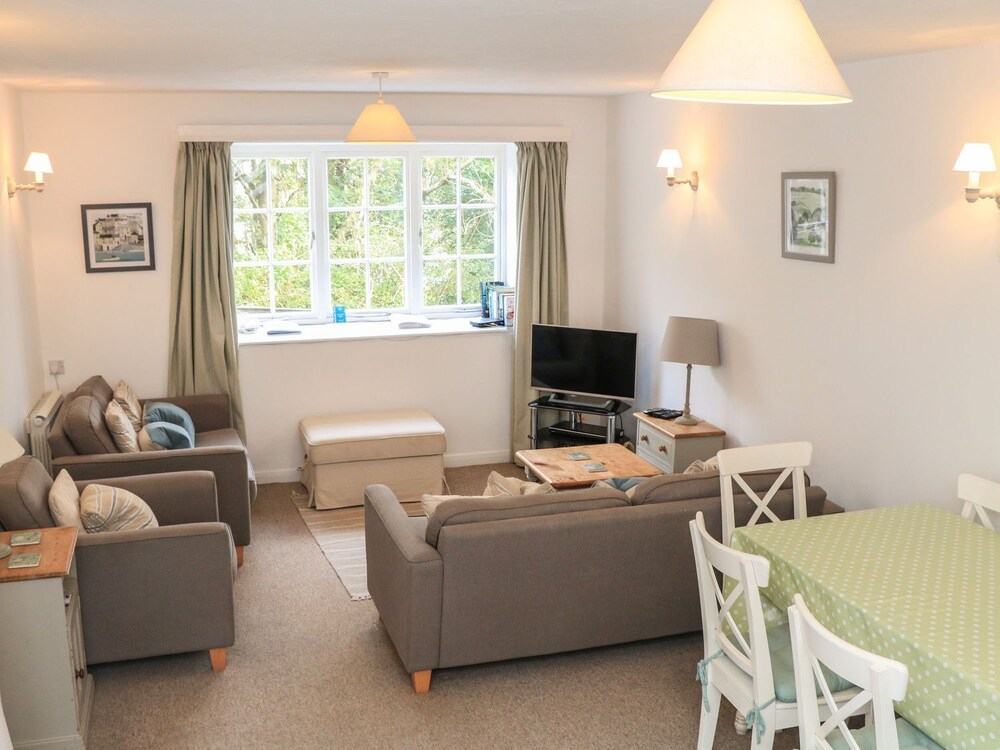 3 Moult Farm Cottages