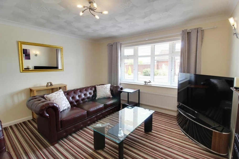 Cedar Drive, Holbeach - 1 to 4 - Self Catering