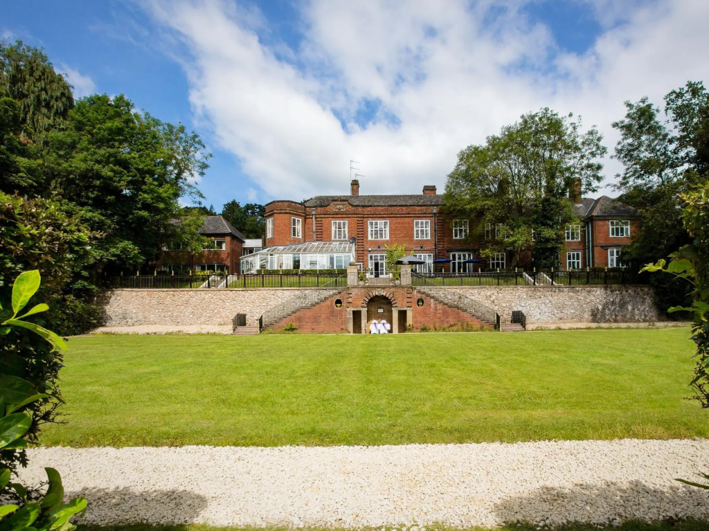 Southcrest Manor Hotel, Best Western Signature Collection