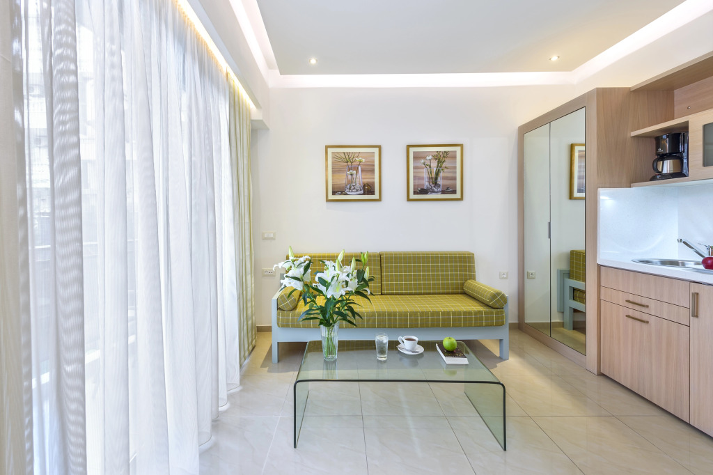 Eftihia Apartments by the sea