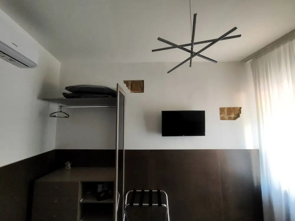 Cloister Inn