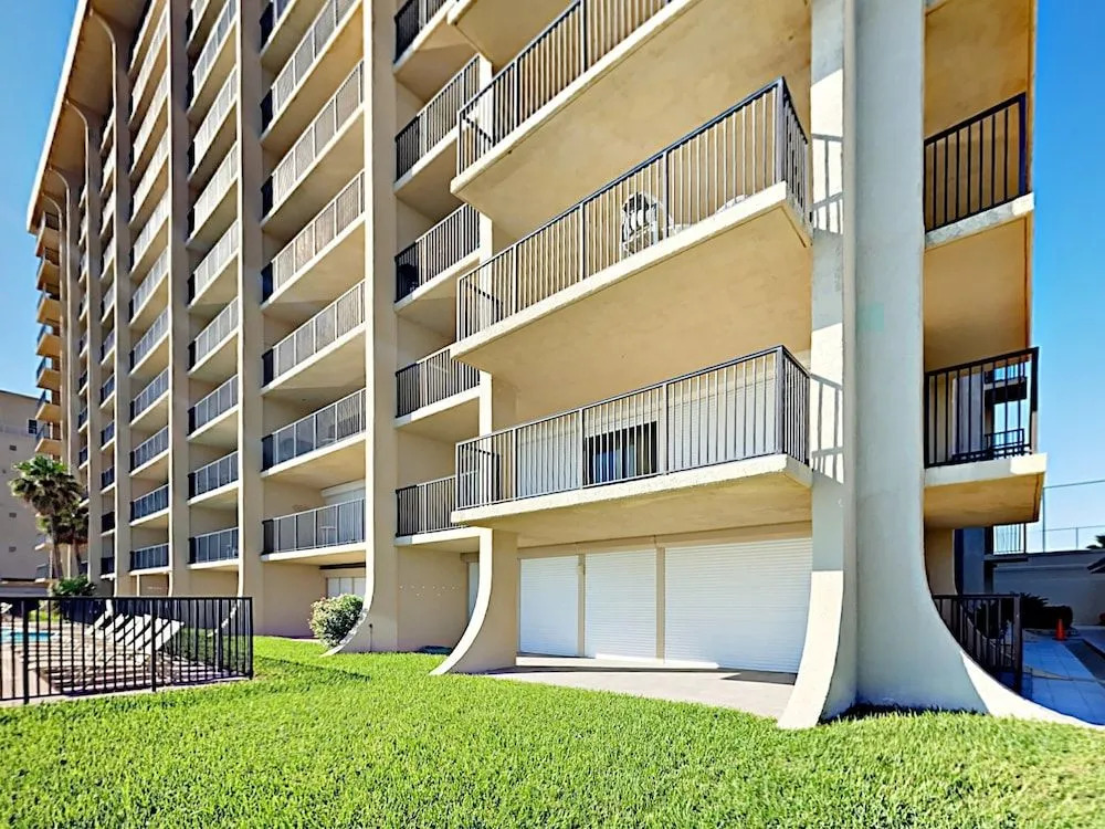 2800 Gulf Blvd Home Unit 806 2 Bedrooms 2 Bathrooms Home
