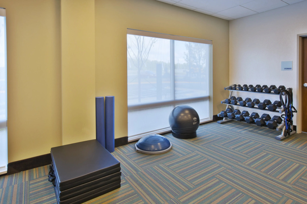 Holiday Inn Express and Suites South Hill by IHG